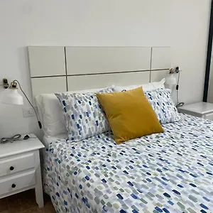central-apartment-in-la-laguna-with-private-parking.in-canary-islands.com/