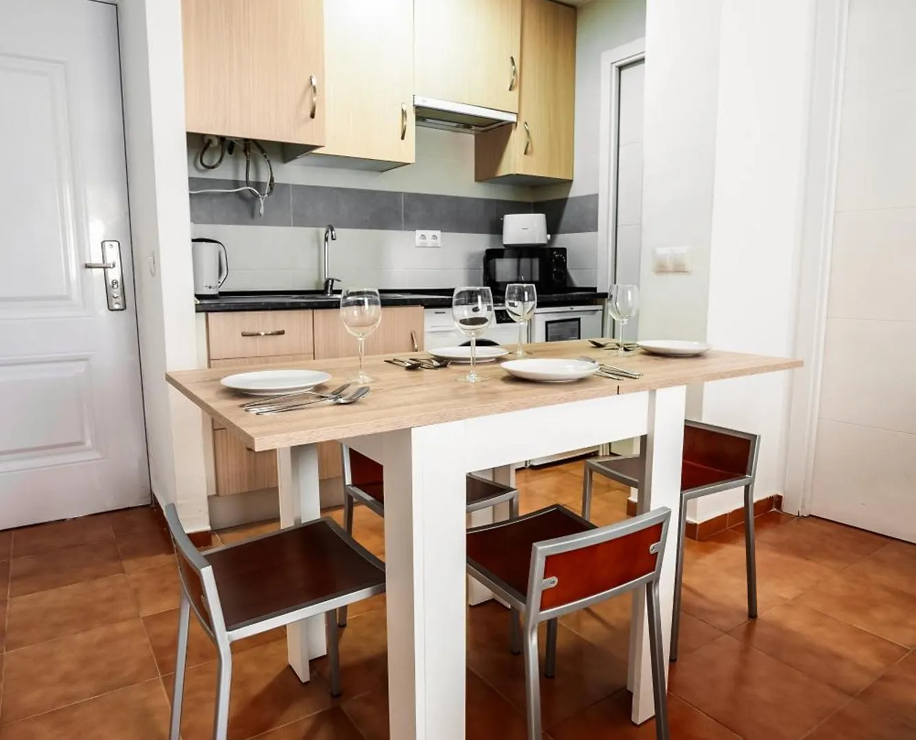 Escuela Village Marbella 0*,  Hiszpania
